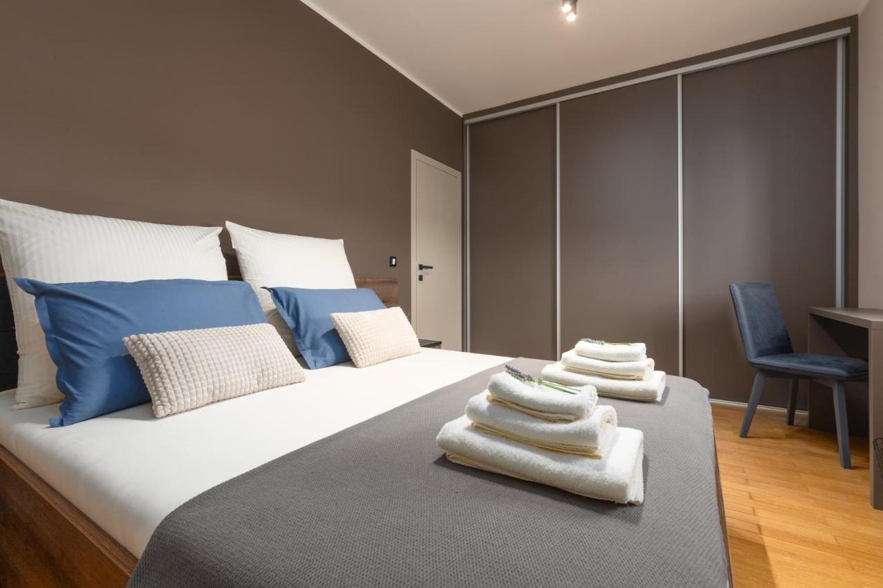 Holiday Home Maslina Porec Bagian luar foto