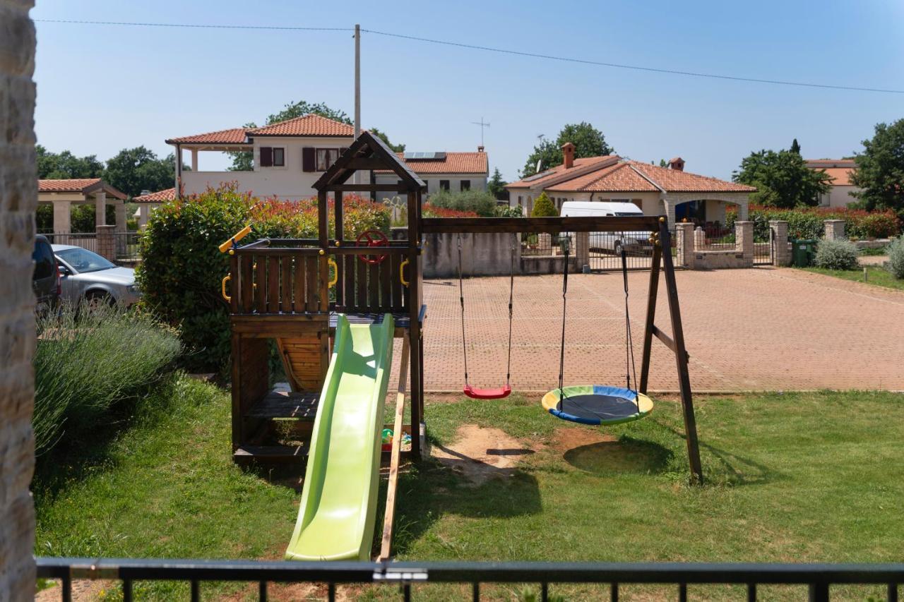 Holiday Home Maslina Porec Bagian luar foto