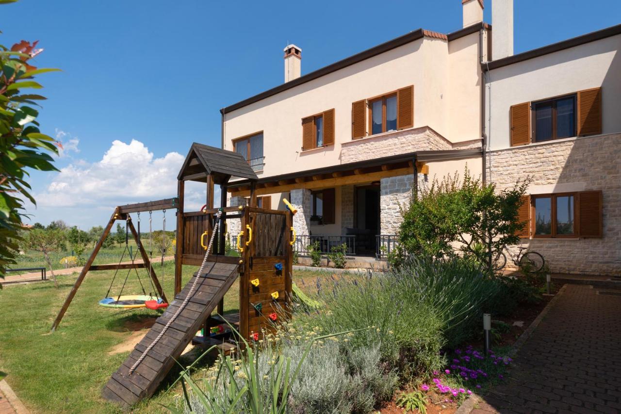 Holiday Home Maslina Porec Bagian luar foto
