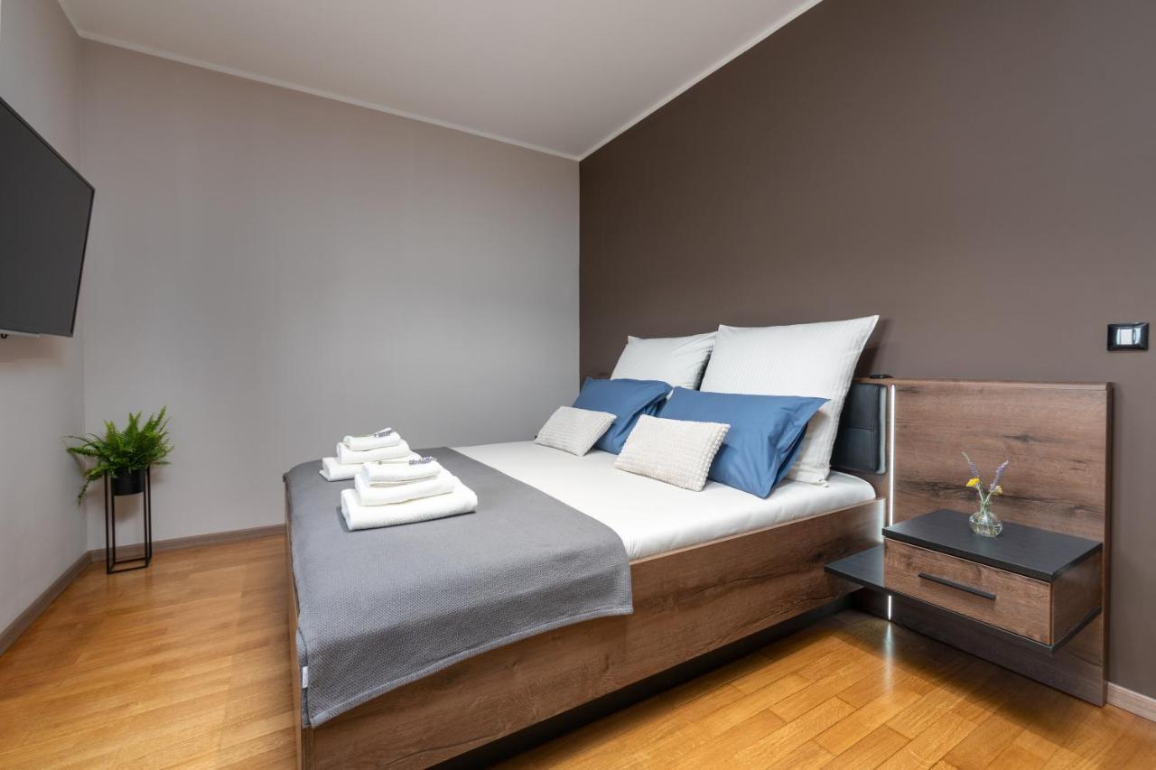 Holiday Home Maslina Porec Bagian luar foto