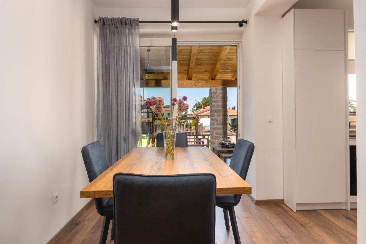 Holiday Home Maslina Porec Bagian luar foto