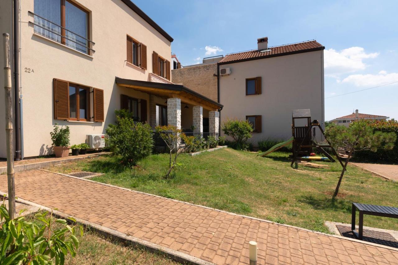 Holiday Home Maslina Porec Bagian luar foto